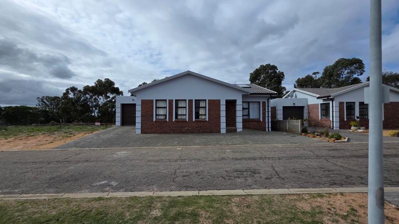 4 Bedroom Property for Sale in Albertinia Western Cape